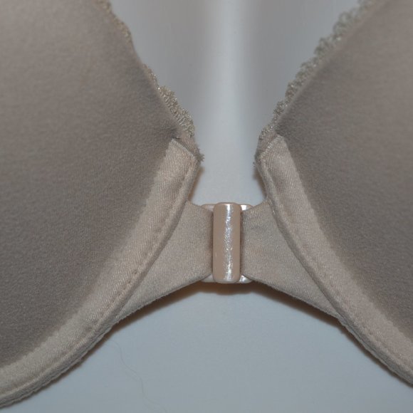 Victoria's Secret nude front closure  Size 34DD  EUC - Picture 2 of 9